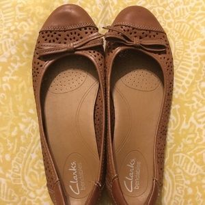 Clark’s bendables flats